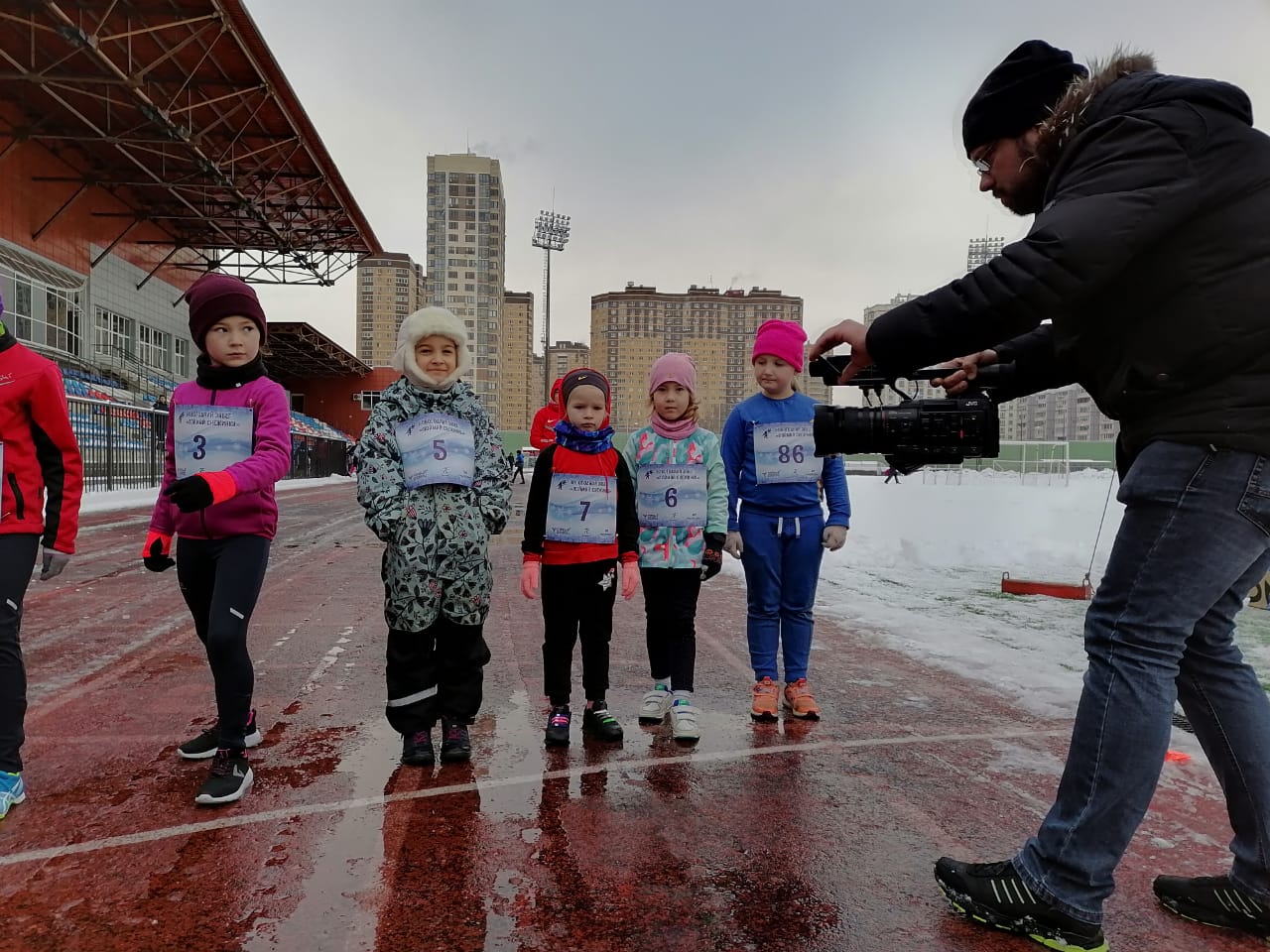 Новогодний забег Поймай снежинку, лёгкая атлетика, бег, Билялова Амина, дистанция 200 м